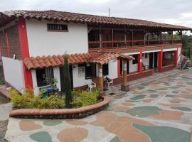 Hotel San Felipe Belalcazar, hotel dengan parking di Belcazar Caldas