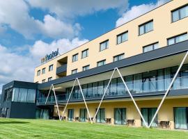 MT Hotel, hotel with parking in Zeltweg