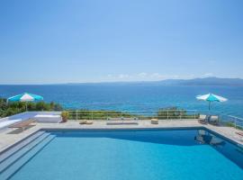Seafront Paradise, hotel in Glida
