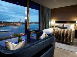 Hotel Riverton