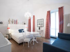 Hotel Marina Charming Rooms, four-star hotel in Finale Ligure