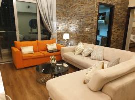 Luxury 1br in Dubai Marina, ask for July Full month offer, hotel near Ibn Battuta Mall, Dubai