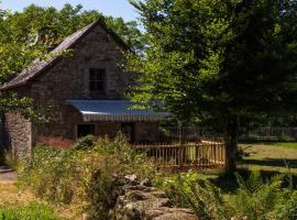 Gite Four a Pain Charlannes, hotel a Hautefage