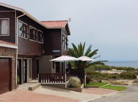 Waterfront Lamberts Bay – hotel z parkingiem w mieście Lambertʼs Bay