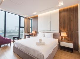 Premium Apartment Vinhomes Metropolis BaDinh, rizort u Hanoju