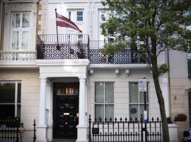72QT, B&B in London