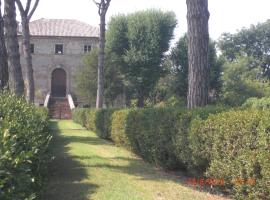 Bed and Breakfast di Charme La Bonarella, hotel en Russi