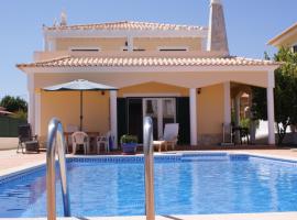 Vivenda Luz e Lúdica, cottage in Altura