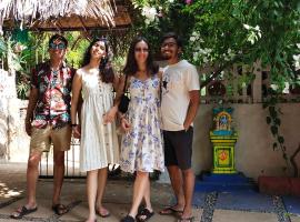 GREEN NEST HOSTEL - Anjuna , North Goa, hôtel à Arpora