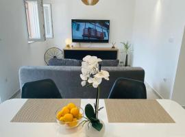 New Apartment with panoramic view, hotel din Stomorska