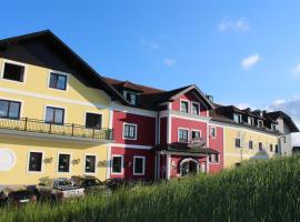 Mohnhotel - Bergwirt Schrammel, Hotel in Zwettl Stadt