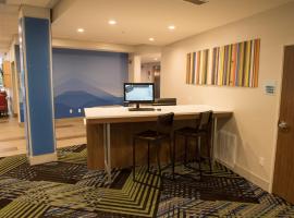 Holiday Inn Express & Suites Dayton North - Vandalia by IHG, מלון בדייטון