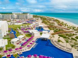 Planet Hollywood Cancun, An Autograph Collection All-Inclusive Resort – ośrodek wypoczynkowy w mieście Isla Mujeres