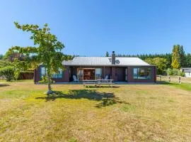 Lakeside Lodge - Tauranga Taupo Holiday Home