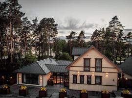 Vanaga Ligzda, Hotel in Baltezers