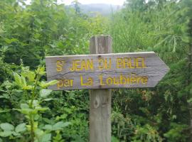 Appartements Coeur de Village, lággjaldahótel í Saint-Jean-du-Bruel