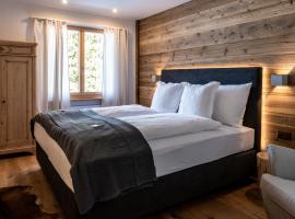 Typically Swiss Hotel Ermitage, glamping site in Kandersteg