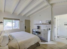 South Lake Chalet-Boutique Suite-Minutes to Heavenly & Lake Tahoe – hotel w mieście South Lake Tahoe