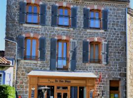Les Trois Temps, hotel v destinaci Saint-Didier-sur-Rochefort