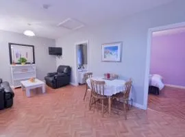 10minDriveCliffsOfMoher-Cozy2Br-Parking-WiFi