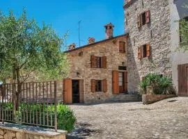 Tranquil Village Stay with Fireplace
