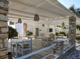 Surfing Beach Village Paros, hotel v destinaci Santa Maria