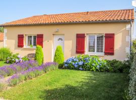 Attractive villa with swimming pool in Les Forges, holiday home in Les Forges