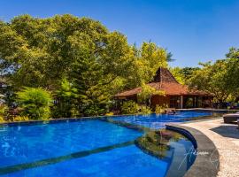 Oceans 5 Dive Resort, hotel near Bangsal Harbour, Gili Islands