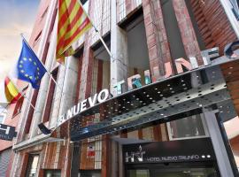 Hotel Nuevo Triunfo, hotel a Barcellona, Poble Sec