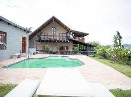 Riverbend Berg Lodge, cabin in Bergville