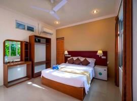 Sunset Beach View, guest house in Dhangethi