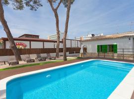 Villa Els Pins, hotel amb piscina a S'Arenal