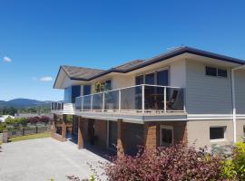 Rotorua Views B&B/Apartment โรงแรมในโรโตรัว