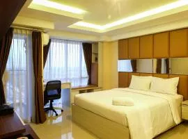 Modern Furnished Studio Apartment H Residence near MT Haryono By Travelio