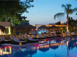 Bamboo Suites Hotel: Ialyssos şehrinde bir otel