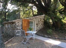 Les Hautes Roches, hotel with parking in Collobrières