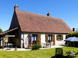 La Garçonnière, cottage in Treigny