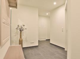 Strandhaus Zingst Apartment 11, hotel in Zingst