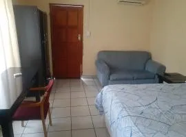 Hazelonz Bed &Breakfast