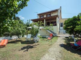 Pado's House, Valanio Corfu, Ferienunterkunft in Valaneíon