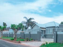 KK GUEST HOUSE, B&B di Brakpan