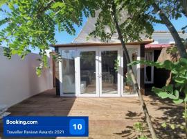 Casita independiente con terraza