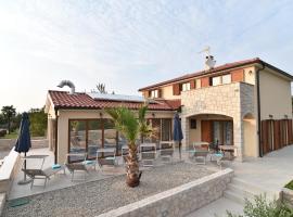 Villa Muskatel KRK -with heated covered pool