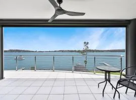 Sealand Lake House Stunning Absolute Waterfront