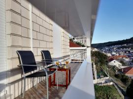 Apartment Kika *** – apartament w mieście Pučišća