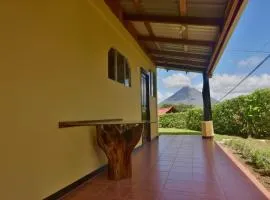 Casa Amarilla, Volcano View, Walking Distance Town