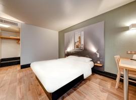 B&B HOTEL Louveciennes – hotel w mieście Louveciennes