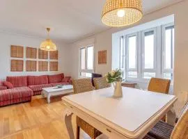 Apartamento KUIA con vistas frontales a la Ría de Bilbao cerca del metro