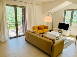 Lavender Bay Apartment C33, Hotel in Donji Morinj