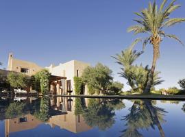 Dar Tifiss - Luxurious family house with heated pool and hammam – hotel dla rodzin w mieście Douar Caïd Layadi